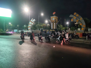 Sôi nổi truyền hình trực tiếp, cổ vũ Đội tuyển Việt Nam tại Công viên phường Trị An