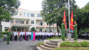 Chào cờ đầu tuần và kể chuyện về tư tưởng, đạo đức, phong cách hồ chí minh