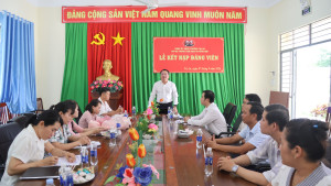 Chi bộ Trung tâm Dịch vụ Tổng hợp phường Trị An kết nạp 02 đảng viên mới