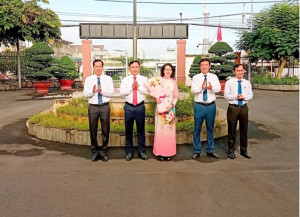 PHƯỜNG TRỊ AN TỔ CHỨC CHÀO CỜ ĐẦU TUẦN, TRI ÂN VÀ TÔN VINH NHỮNG ĐÓNG GÓP CỦA PHỤ NỮ VIỆT NAM