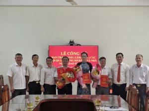 UBND XÃ XUÂN BẮC TỔ CHỨC LỄ CÔNG BỐ QUYẾT ĐỊNH CÔNG NHẬN BAN CHẤP HÀNH LÂM THỜI CÁC HỘI QUẦN CHÚNG