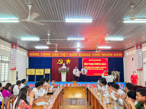 Hội nghị thông báo quyết định của ban thường vụ Tỉnh uỷ về công tác tổ chức cán bộ