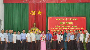 XÃ XUÂN ĐỊNH CÔNG BỐ QUYẾT ĐỊNH VỀ CÔNG TÁC CÁN BỘ