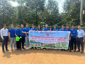 ĐOÀN THANH NIÊN XÃ XUÂN ĐỊNH TỔ CHỨC RA QUÂN HƯỞNG ỨNG “NGÀY CHỦ NHẬT XANH” TOÀN QUỐC LẦN THỨ NHẤT