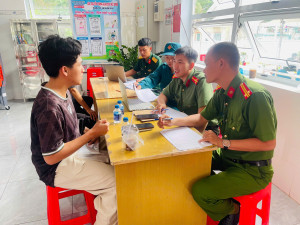 Công an xã Xuân Định phối hợp thực hiện chấm chọn, sơ tuyển...