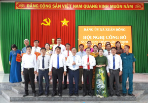 Hội nghị công bố quyết định thành lập, chỉ định nhân sự cấp ủy các chi bộ các trường Trung học cơ sở, Tiểu học, Mầm non và trạm y tế.