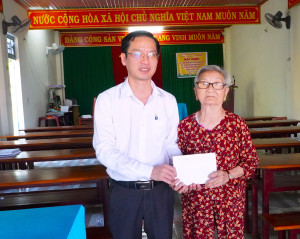 ĐOÀN CÔNG TÁC DO ĐỒNG CHÍ PHẠM THÀNH HIẾU - PHÓ BÍ THƯ THƯỜNG TRỰC ĐẢNG ỦY XÃ LÀM TRƯỞNG ĐOÀN THĂM, TẶNG QUÀ CHO NGƯỜI CÓ CÔNG VÀ THÂN NHÂN NGƯỜI CÓ CÔNG NHÂN DỊP TẾT NGUYÊN ĐÁN BÍNH NGỌ 2026.