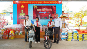 TRƯỜNG THCS TRẦN PHÚ TỔ CHỨC CHƯƠNG TRÌNH XUÂN YÊU THƯƠNG BÍNH NGỌ NĂM 2026.