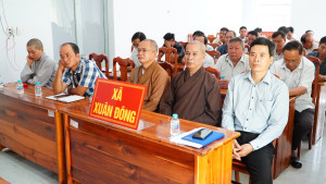 Quán triệt Nghị quyết Đại hội XIV của Đảng trong chức sắc, chức việc, tu sĩ các tôn giáo, già làng, người có uy tín trên địa bàn xã Xuân Đông