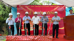 Lễ khởi công xây dựng đường giao thông  thuộc Dự án đường tổ 6, ấp 9 cũ (nay là tổ 6, ấp 3), xã Xuân Đông hưởng ứng đợt thi đua đặc biệt 500 ngày đêm
