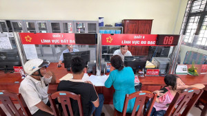 Nâng cao chất lượng phục vụ, đẩy mạnh chuyển đổi số