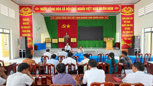 XÃ XUÂN ĐÔNG KHẨN TRƯƠNG RÀ SOÁT, THỐNG KÊ   VÀ ĐỀ XUẤT PHƯƠNG ÁN XỬ LÝ CÁC CƠ SỞ NHÀ, ĐẤT   DÔI DƯ SAU SẮP XẾP CÁC ẤP TRÊN ĐỊA BÀN XÃ.