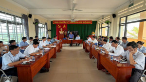 THƯỜNG TRỰC ĐẢNG ỦY LÀM VIỆC VỚI CẤP ỦY 7 ẤP VỀ TÌNH HÌNH SAU SẮP XẾP, KIỆN TOÀN TỔ CHỨC VÀ HOẠT ĐỘNG CỦA HỆ THỐNG CHÍNH TRỊ Ở ẤP TRÊN ĐỊA BÀN XÃ XUÂN ĐÔNG.