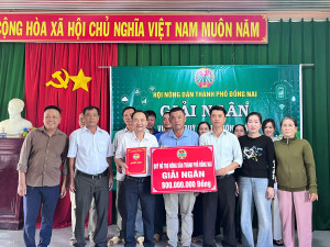 Hội Nông dân thành phố Đồng Nai giải ngân nguồn vốn Quỹ hỗ trợ nông dân tại Ấp 6 Xuân Đông