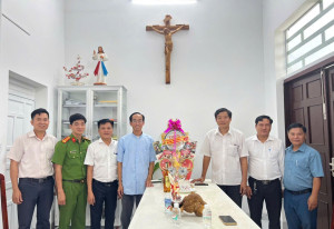 ĐOÀN LÃNH ĐẠO XÃ XUÂN ĐƯỜNG TỔ CHỨC ĐI THĂM VÀ CHÚC MỪNG CÁC GIÁO XỨ TRÊN ĐIẠ BÀN XÃ NHÂN DỊP LỄ GIÁNG SINH NĂM 2025