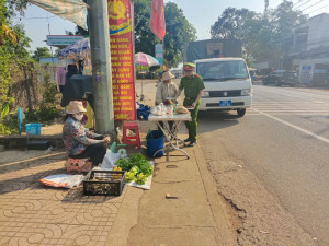 CÔNG AN XÃ XUÂN ĐƯỜNG RA QUÂN TUẦN TRA GIỮ GÌN  TRẬT TỰ LÒNG, LỀ ĐƯỜNG