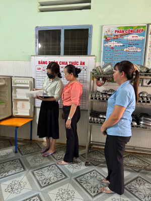 XÃ XUÂN ĐƯỜNG_ TĂNG CƯỜNG KIỂM TRA, ĐẢM BẢO AN TOÀN THỰC PHẨM TRONG DỊP " THÁNG HÀNH ĐỘNG VÌ AN TOÀN THỰC PHẨM" NĂM 2026 TRÊN ĐỊA BÀN XÃ