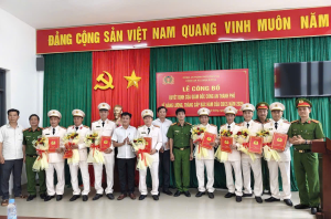 Công an xã Xuân Đường công bố Quyết định thăng cấp bậc hàm, nâng lương năm 2026