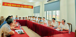 XÃ XUÂN ĐƯỜNG _ PHỐI HỢP TỔ CHỨC HỌP THỐNG NHẤT KẾ HOẠCH, TIẾN ĐỘ DI DỜI CÔNG TRÌNH ĐIỆN TRUNG, HẠ THẾ; HỆ THỐNG CHIẾU SÁNG, HẠ TẦNG VIỄN THÔNG TRONG DỰ ÁN NÂNG CẤP, MỞ RỘNG TUYẾN ĐƯỜNG ĐT.773