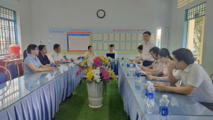 ĐOÀN GIÁM SÁT HĐND XÃ XUÂN HÒA LÀM VIỆC VỚI  CÁC TRƯỜNG HỌC