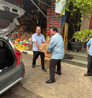 UBND xã Xuân Hòa vận động mạnh thường quân chung tay chăm lo Tết cho người nghèo