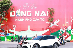 “Một số hình ảnh ghi nhận không khí rộn ràng trước ngày diễn ra Lễ công bố Nghị quyết của Quốc hội về việc thành lập Thành phố Đồng Nai.”