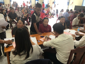 CÔNG BỐ VÀ TRAO QUYẾT ĐỊNH, PHÁT TIỀN KINH PHÍ BỒI THƯỜNG TÁI ĐỊNH CƯ  ĐỢT I CHO CÁC HỘ DÂN BỊ ẢNH HƯỞNG DỰ ÁN NÂNG CẤP MỞ RỘNG ĐƯỜNG ĐT 773