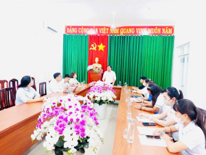 Xã Xuân Hòa họp với các doanh nghiệp triển khai cập nhật dữ...