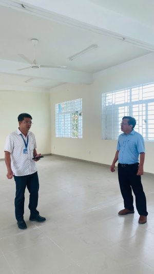 LÃNH ĐẠO PHÒNG VĂN HÓA - XÃ HỘI XUÂN HÒA KIỂM TRA CÔNG TÁC CHUẨN BỊ DẠY HỌC BÁN TRÚ