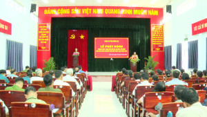 UBND PHƯỜNG XUÂN LẬP PHỐI HỢP CÔNG AN TỈNH TỔ CHỨC LỄ PHÁT...