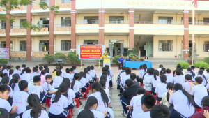 CÔNG AN PHƯỜNG XUÂN LẬP PHỐI HỢP ĐOÀN TNCS HỒ CHÍ MINH PHƯỜNG VÀ TRƯỜNG THCS XUÂN LẬP TUYÊN TRUYỀN PHÒNG, CHỐNG PHÁO NỔ; PHÒNG, CHỐNG MA TÚY HỌC ĐƯỜNG VÀ AN TOÀN GIAO THÔNG DỊP TẾT NGUYÊN ĐÁN BÍNH NGỌ 2026