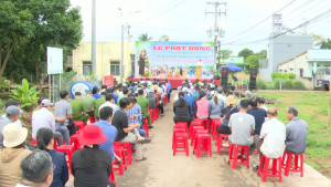 PHƯỜNG XUÂN LẬP PHÁT ĐỘNG RA QUÂN TRỒNG CÂY, DỌN VỆ SINH MÔI...