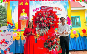 CHỦ TỊCH UBND PHƯỜNG XUÂN LẬP DỰ LỄ KHAI GIẢNG NĂM HỌC MỚI TẠI PHÂN HIỆU MẦM NON XUÂN LẬP