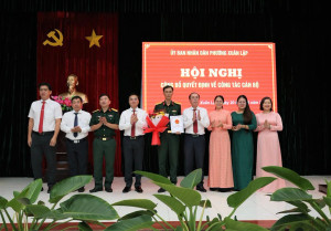 PHƯỜNG XUÂN LẬP CÔNG BỐ CÁC QUYẾT ĐỊNH VỀ SẮP XẾP CƠ SỞ GIÁO...