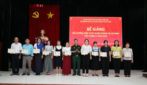 98 HỌC VIÊN HOÀN THÀNH LỚP BỒI DƯỠNG KIẾN THỨC QUỐC PHÒNG VÀ...