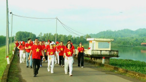 Xuân Lộc tổ chức hoạt động “Cùng Việt Nam tiến bước”