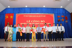 Xuân Lộc trao quyết định công tác cán bộ