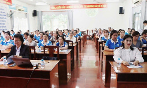 Hội nghị truyền thông, trợ giúp pháp lý ngoài trụ sở cho cán bộ, hội viên phụ nữ xã Xuân Lộc