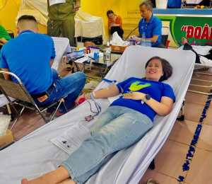 Chương trình hiến máu nhân đạo tại trường THCS Phan Bội Châu