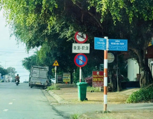 Tuyệt đối tuân thủ biển báo cấm xe mô tô 2 bánh đi vào khung giờ cấm