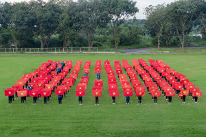 Hơn 300 đoàn viên, thanh niên đồng diễn chào mừng kỷ niệm 40 năm thành lập Trường THPT Xuân Lộc