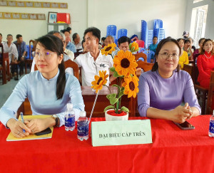 Đồng chí Nguyễn Thị Thủy - Chủ tịch Ủy ban MTTQ Việt Nam xã Xuân Lộc dự Ngày hội Đại đoàn kết toàn dân tộc tại ấp Suối Cát 1