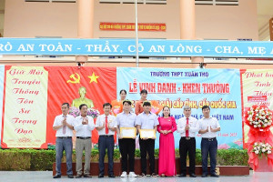 Lễ Vinh danh - Khen thưởng học sinh đạt giải cấp Tỉnh, cấp Quốc gia và Kỷ niệm 43 năm Ngày Nhà giáo Việt Nam (20/11/1982 - 20/11/2025)