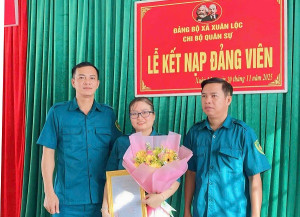 Chi bộ Quân sự xã Xuân Lộc tổ chức lễ kết nạp đảng viên mới