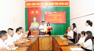 Chi bộ Trung tâm Văn hóa, Thông tin, Thể thao và Bảo tồn thiên nhiên núi Chứa Chan tổ chức Lễ kết nạp đảng viên mới