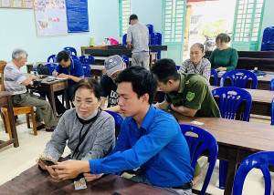Xã Xuân Lộc tổ chức đợt cao điểm phổ cập chữ ký số, kỹ năng số cho người dân