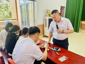 Xuân Lộc: Tổ chức phổ cập chữ ký số, kỹ năng số tại các trường THPT trên địa bàn
