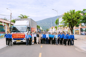 Xuân Lộc tiếp tục hướng về người dân vùng lũ miền Trung