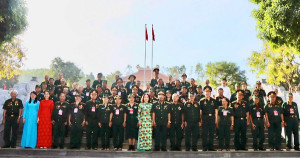 Liên Chi Hội Truyền thống Trường Sơn – Đường Hồ Chí Minh xã Xuân Lộc viếng đền thờ Liệt sĩ Xuân Lộc