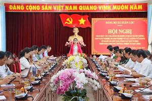 Hội nghị giao ban với các chi, đảng bộ khối cơ quan, đơn vị hành chính sự nghiệp và lực lượng vũ trang về kết quả thực hiện nhiệm vụ quý IV/2025